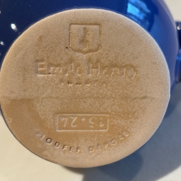 Emile Henry Creamer (Periwinkle Blue) - Picture 2 of 2
